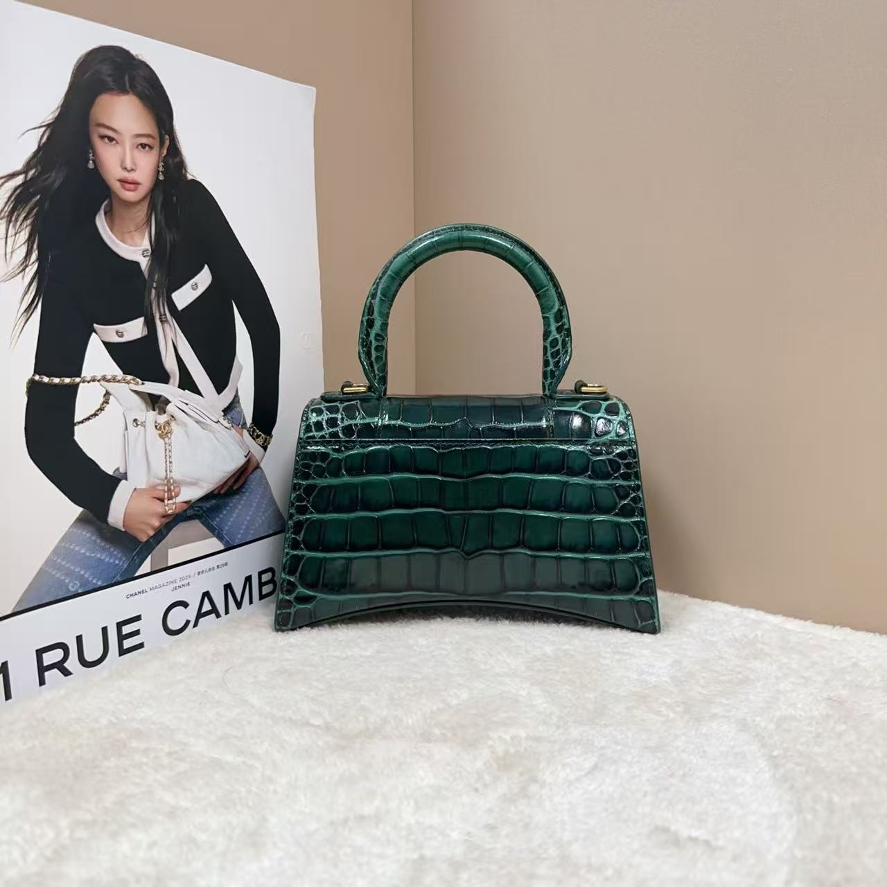Balenciaga - Hourglass - Calfskin leather with crocodile embossing - Green with black detailing - (mini)