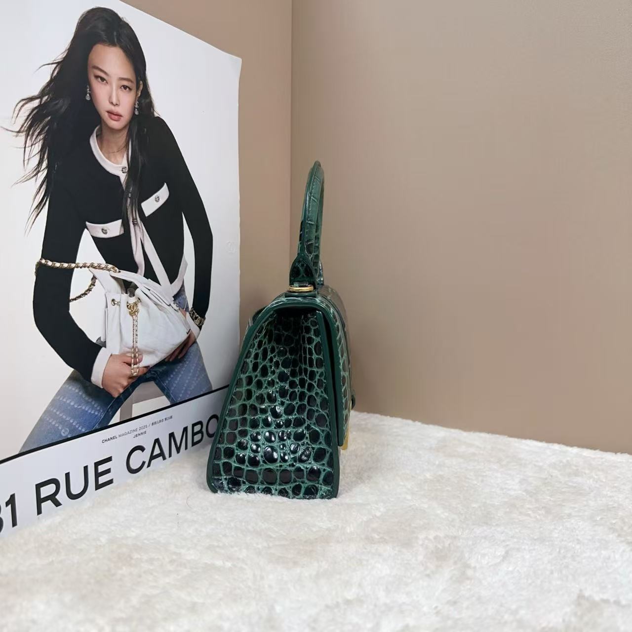 Balenciaga - Hourglass - Calfskin leather with crocodile embossing - Green with black detailing - (mini)