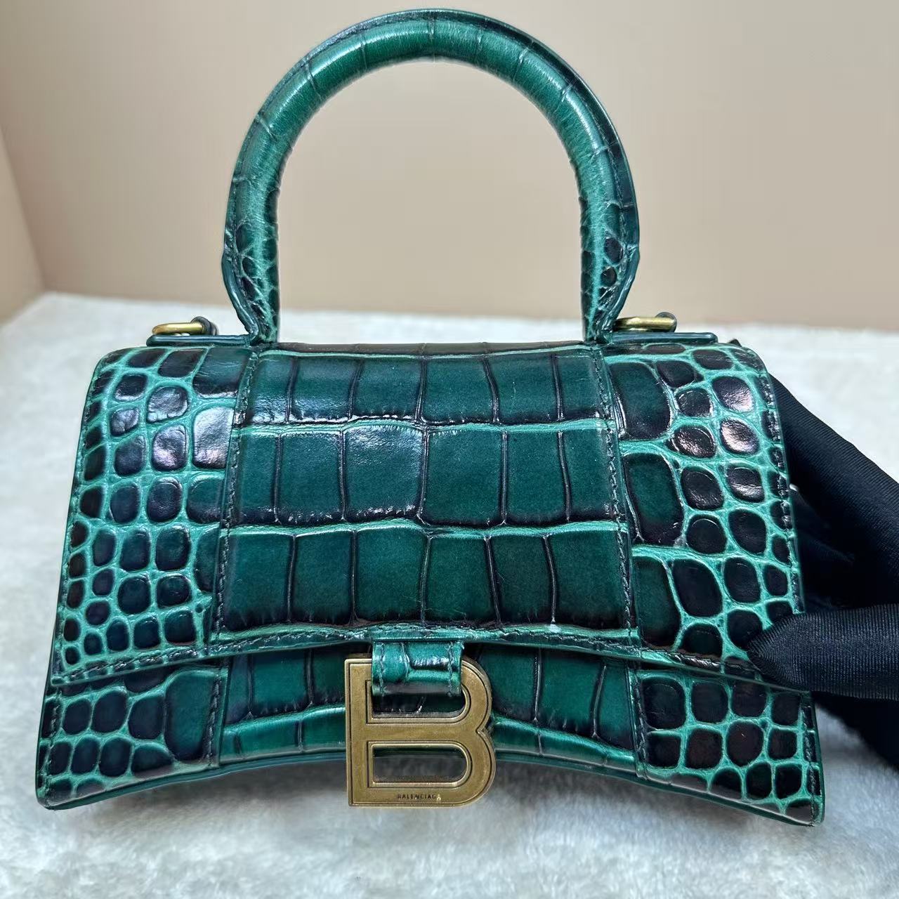 Balenciaga - Hourglass - Calfskin leather with crocodile embossing - Green with black detailing - (mini)