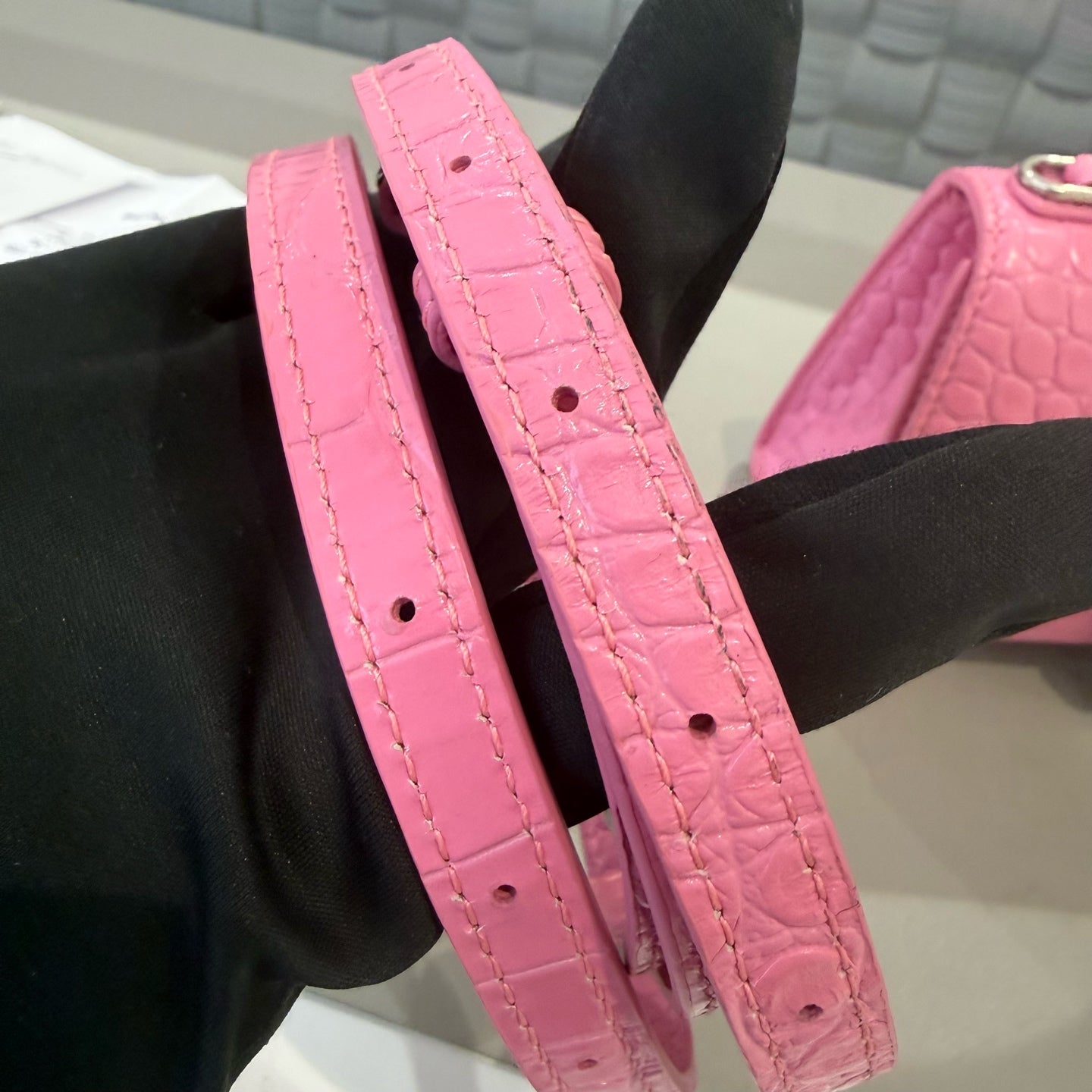 Balenciaga - Hourglass - Calfskin leather with crocodile embossing - Pink - (XS)