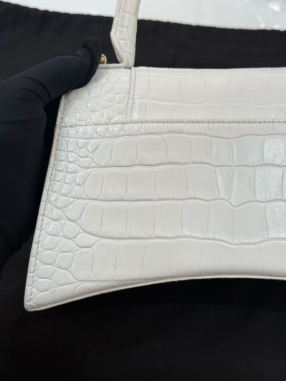 Balenciaga - Hourglass - Crocodile-embossed cowhide leather - White with Gold-Tone Hardware - (Small)