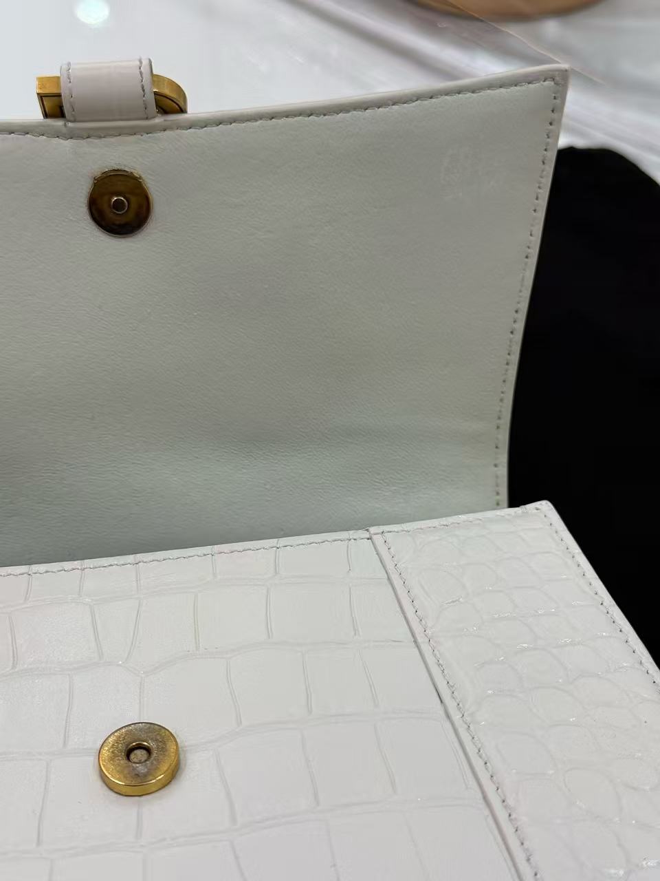 Balenciaga - Hourglass - Crocodile-embossed cowhide leather - White with Gold-Tone Hardware - (Small)