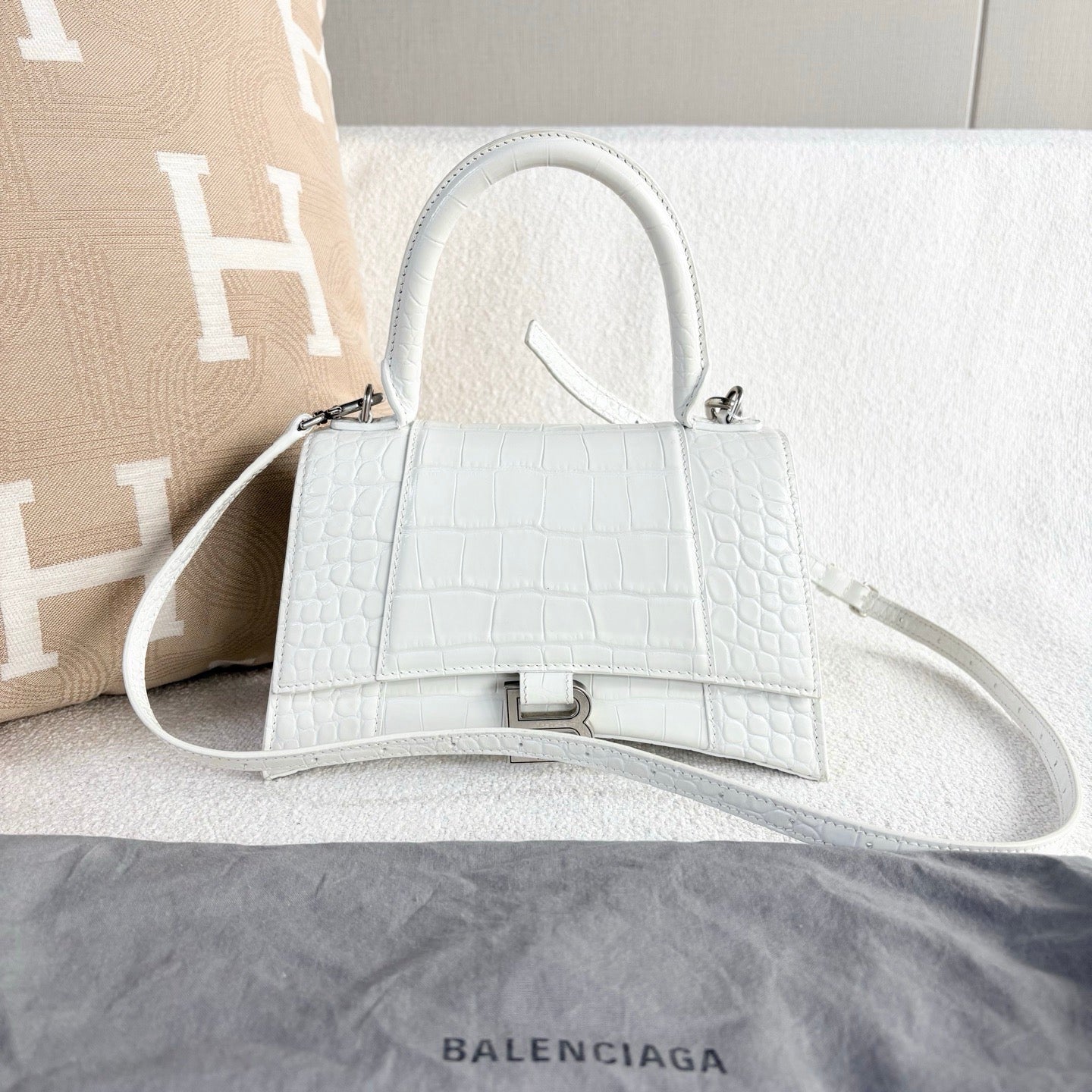 Balenciaga - Hourglass - Crocodile-embossed cowhide leather - White with Silver-Tone Hardware - (Small)