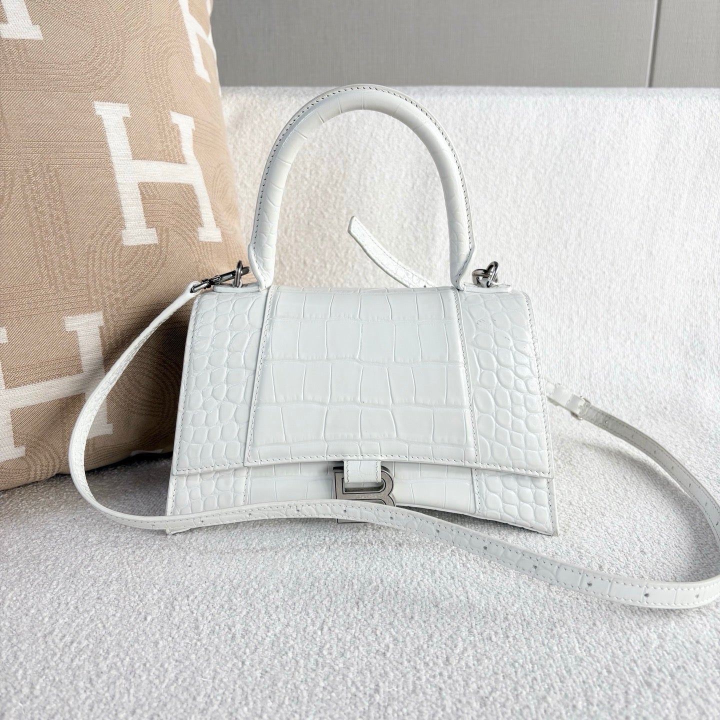 Balenciaga - Hourglass - Crocodile-embossed cowhide leather - White with Silver-Tone Hardware - (Small)