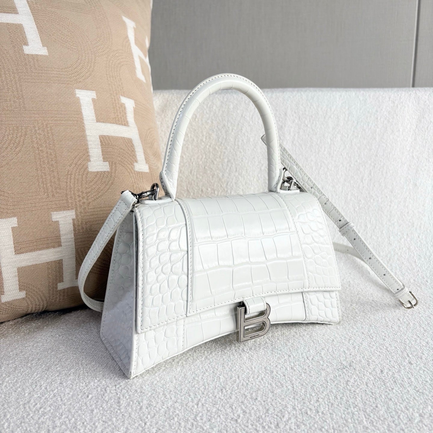 Balenciaga - Hourglass - Crocodile-embossed cowhide leather - White with Silver-Tone Hardware - (Small)