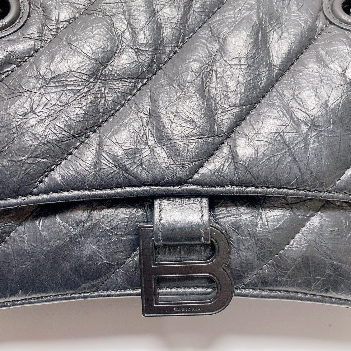Balenciaga - Hourglass Crush Bag - Crinkled calfskin leather - Black - (Small)