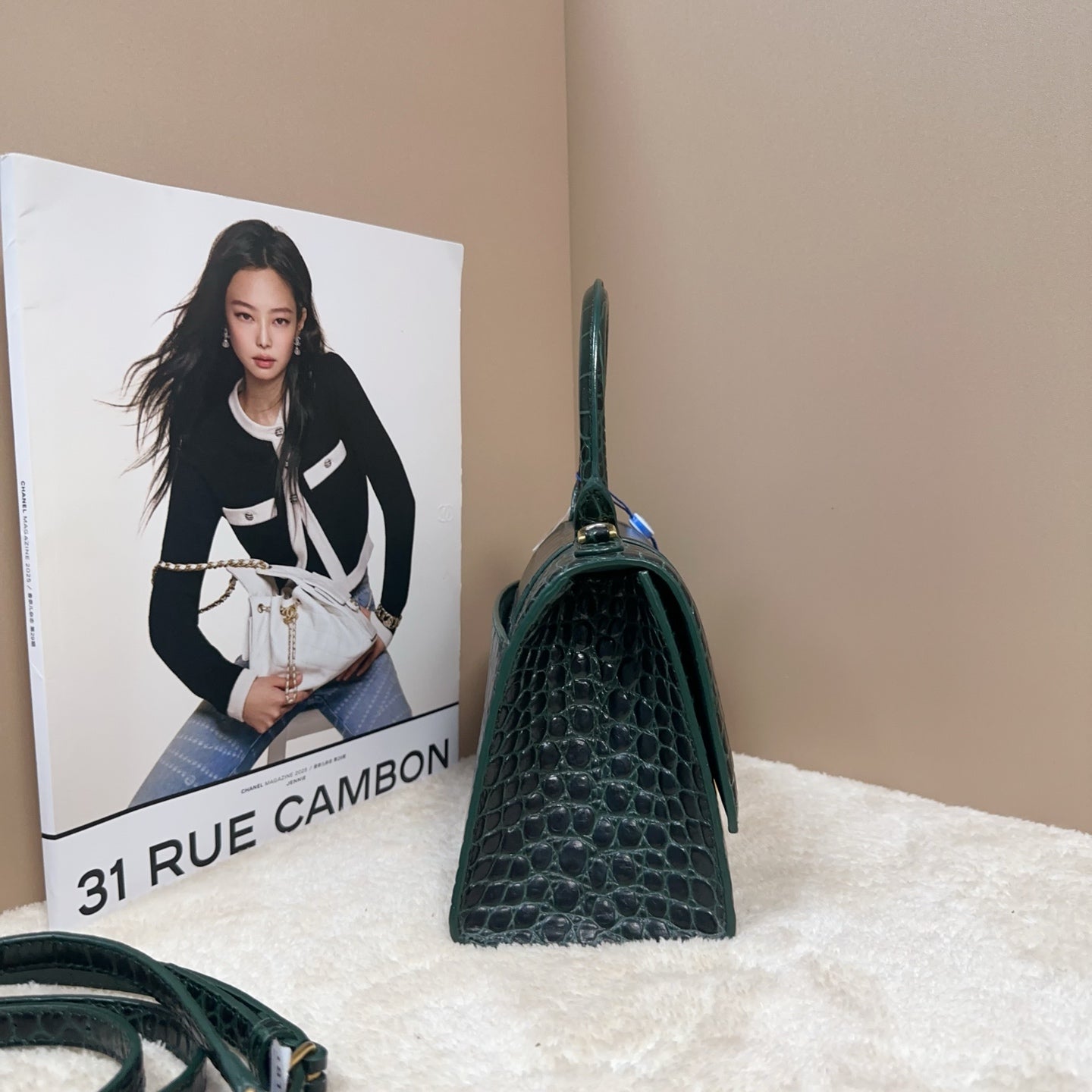 Balenciaga - Hourglass - Embossed calfskin leather with crocodile effect - Emerald Green with Gold-Tone Hardware - (Small)