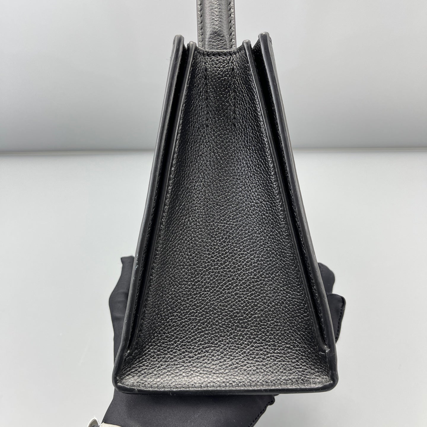 Balenciaga - Hourglass - Grained leather - Black - (small)