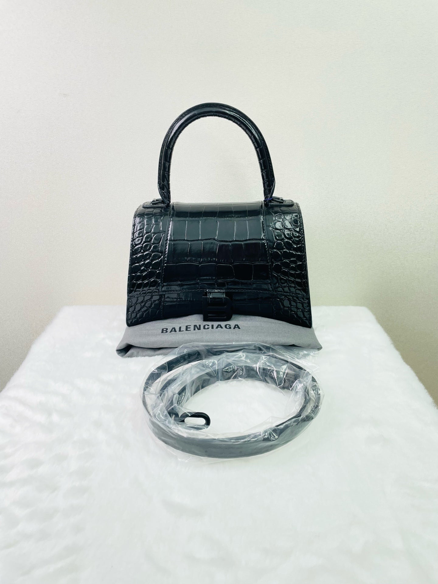 Balenciaga - Hourglass - Leather - Black - (medium)