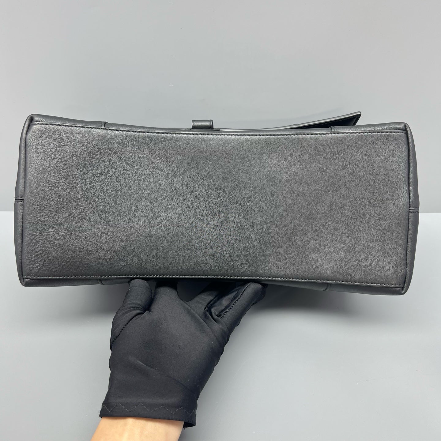 Balenciaga - Hourglass - Leather - Black - (medium)