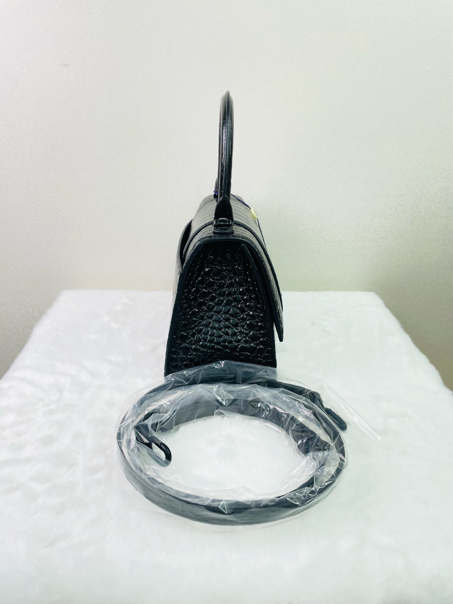 Balenciaga - Hourglass - Leather - Black - (medium)