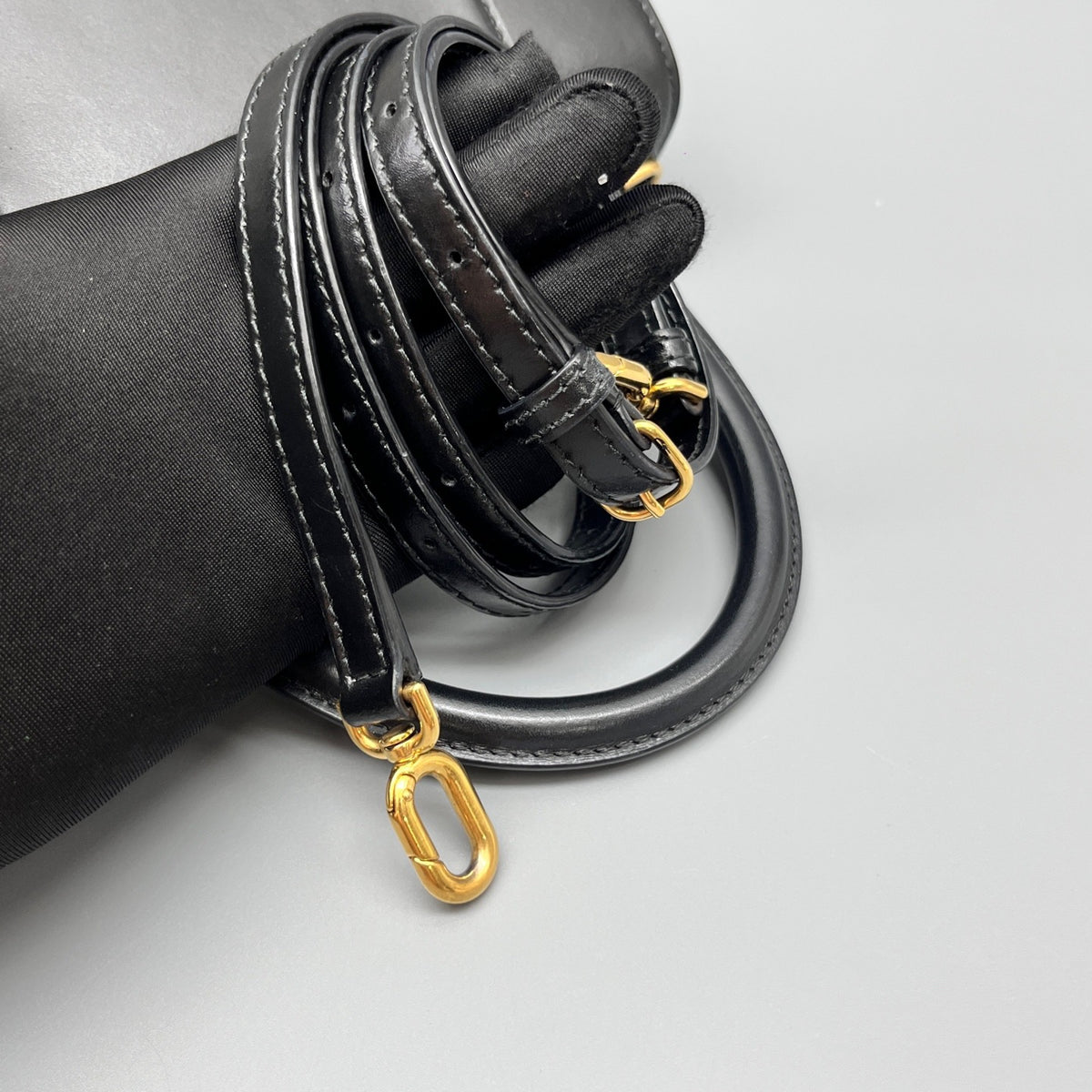 Balenciaga - Hourglass - Leather - Black - (Small)