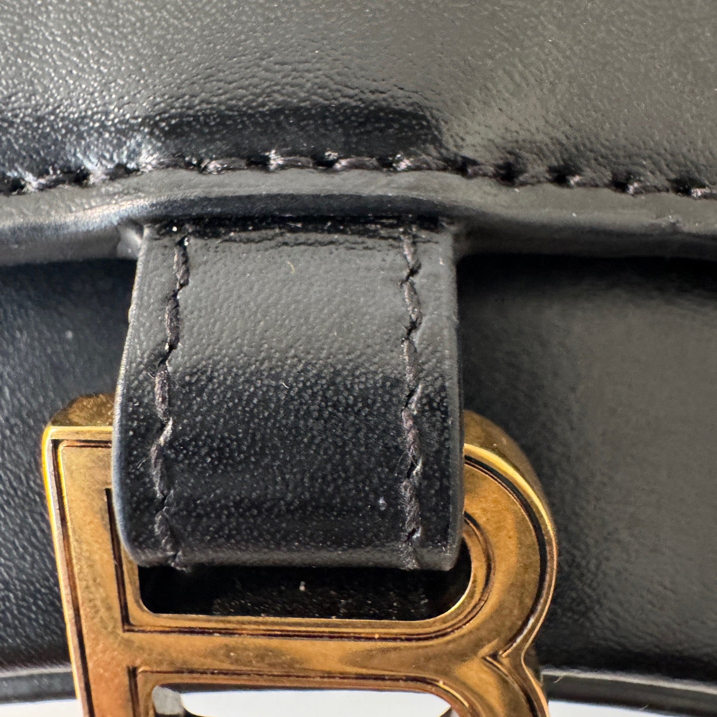 Balenciaga - Hourglass Mini - Smooth calfskin leather - Black with Aged Gold-Tone Hardware - (mini)