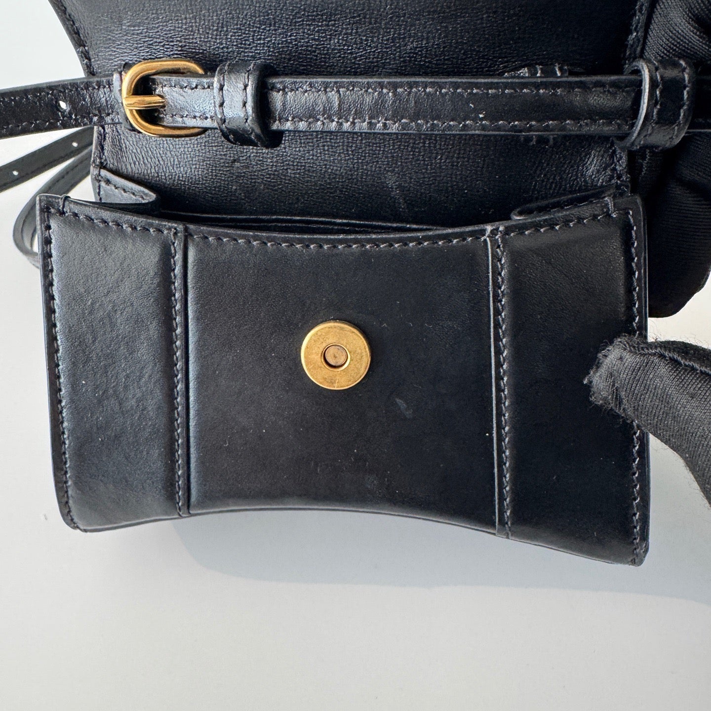 Balenciaga - Hourglass Mini - Smooth calfskin leather - Black with Aged Gold-Tone Hardware - (mini)