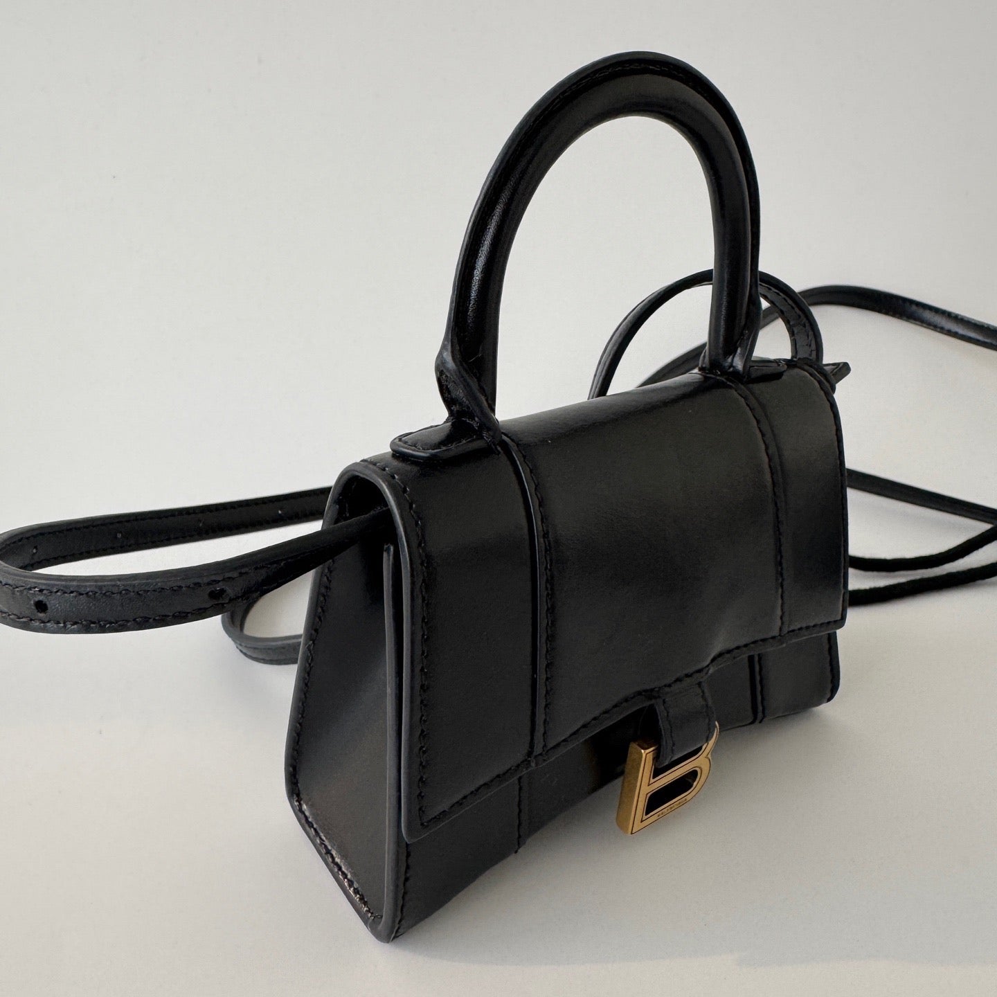 Balenciaga - Hourglass Mini - Smooth calfskin leather - Black with Aged Gold-Tone Hardware - (mini)