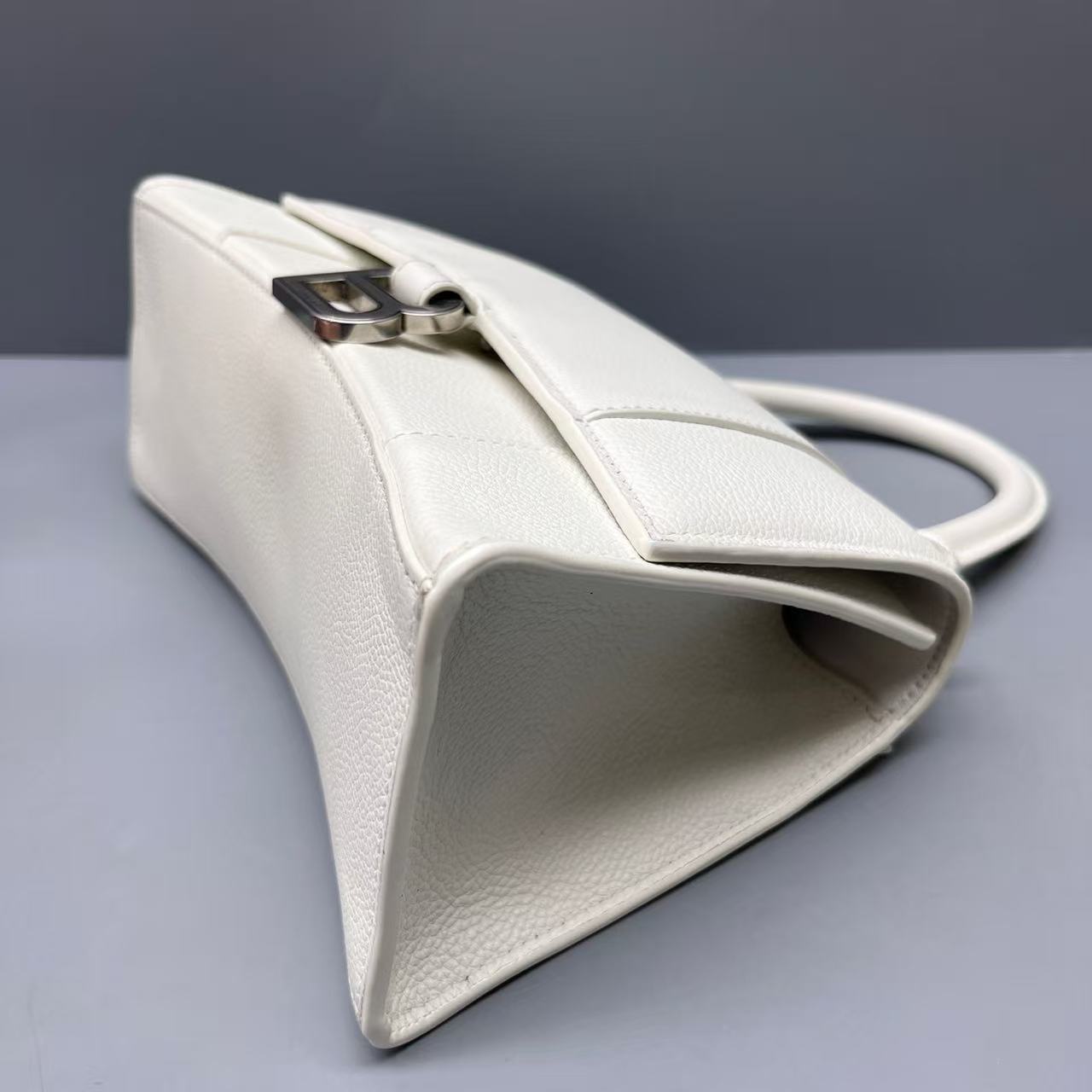 Balenciaga - Hourglass - Pebble-grain leather - White - (Small)