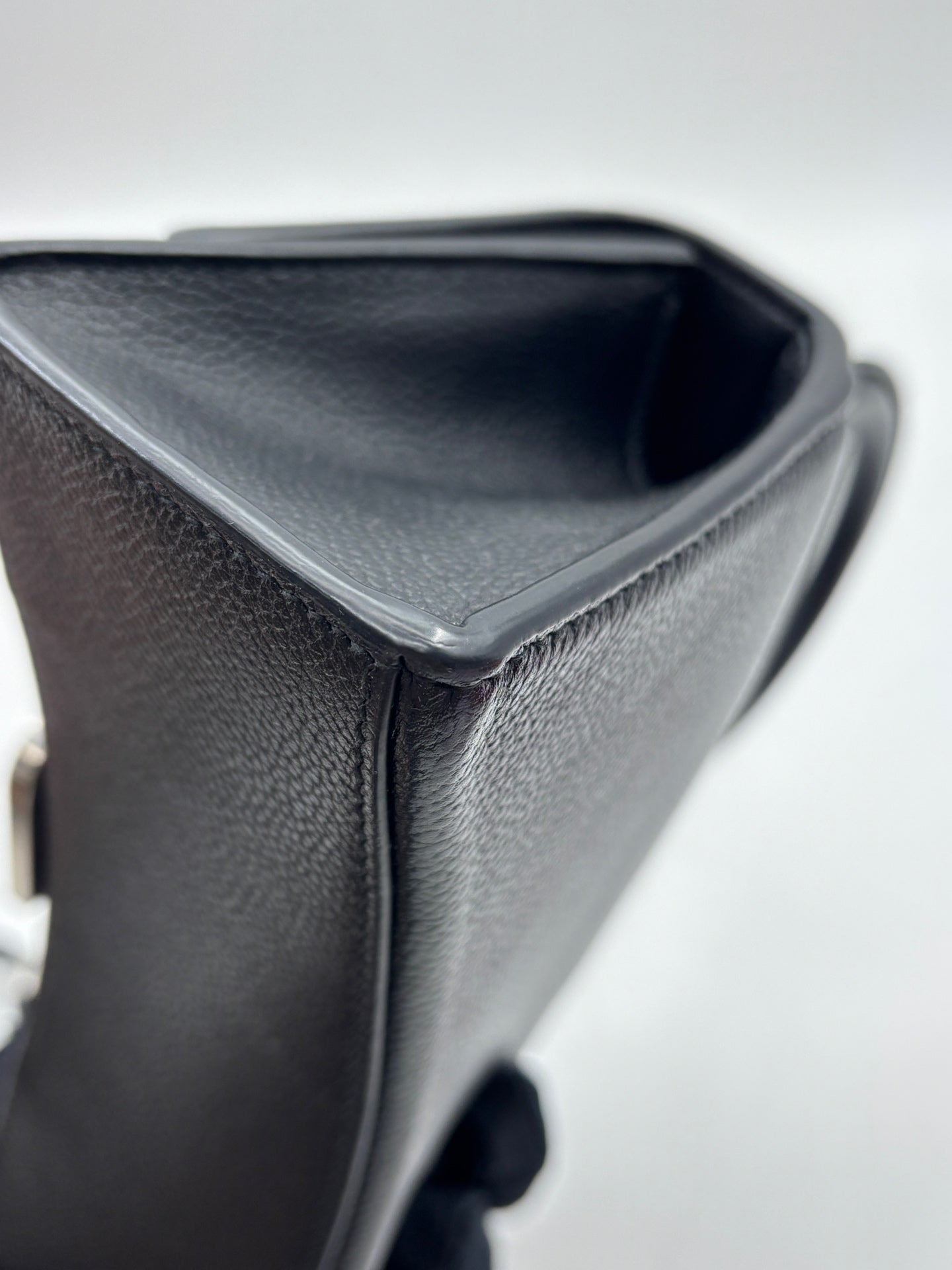Balenciaga - Hourglass - Pebbled leather - Black - (mini)