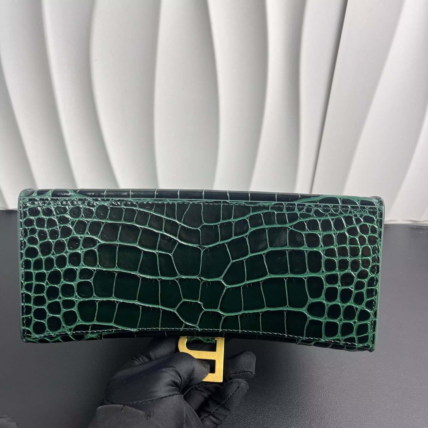 Balenciaga - Hourglass S - Crocodile-embossed calfskin leather - Emerald Green with Gold-Tone Hardware - (Small)