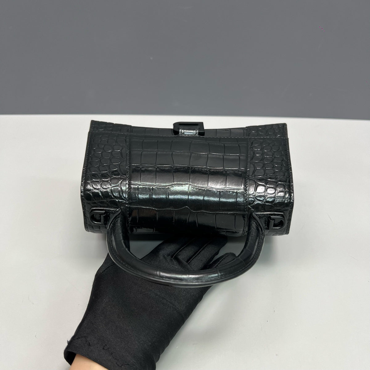 Balenciaga - Hourglass S - Leather - Black - (small)