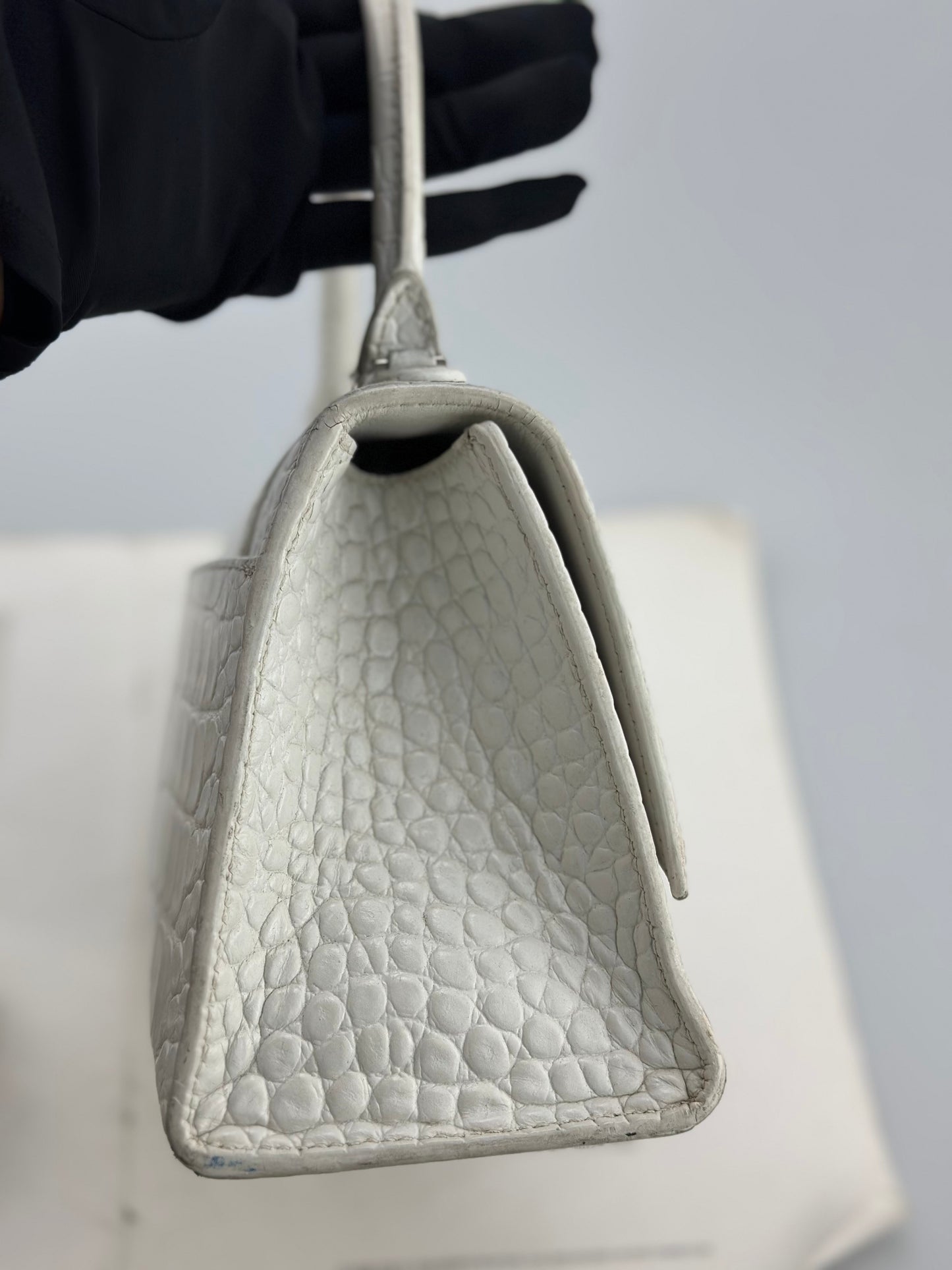 Balenciaga - Hourglass S - Leather with crocodile embossing - White - (small)