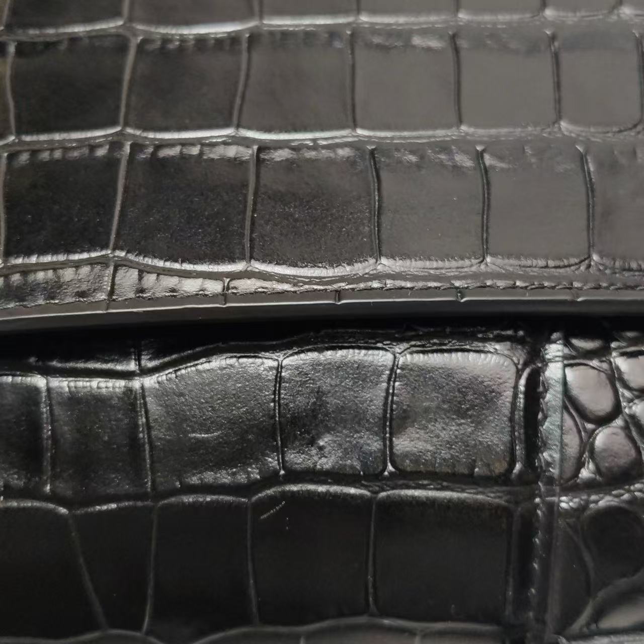 Balenciaga - Hourglass Top Handle Bag - Calfskin leather, crocodile embossed - Black - (Small)
