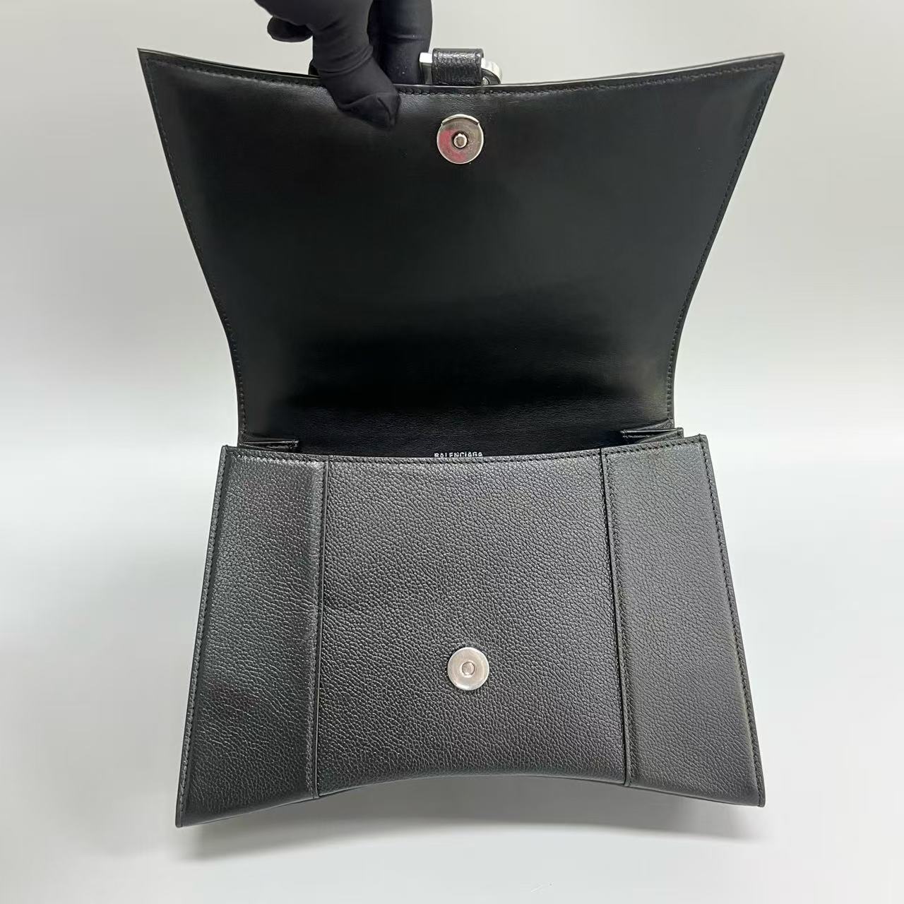 Balenciaga - Hourglass Top Handle Bag - Grained calfskin leather - Black - (Medium)