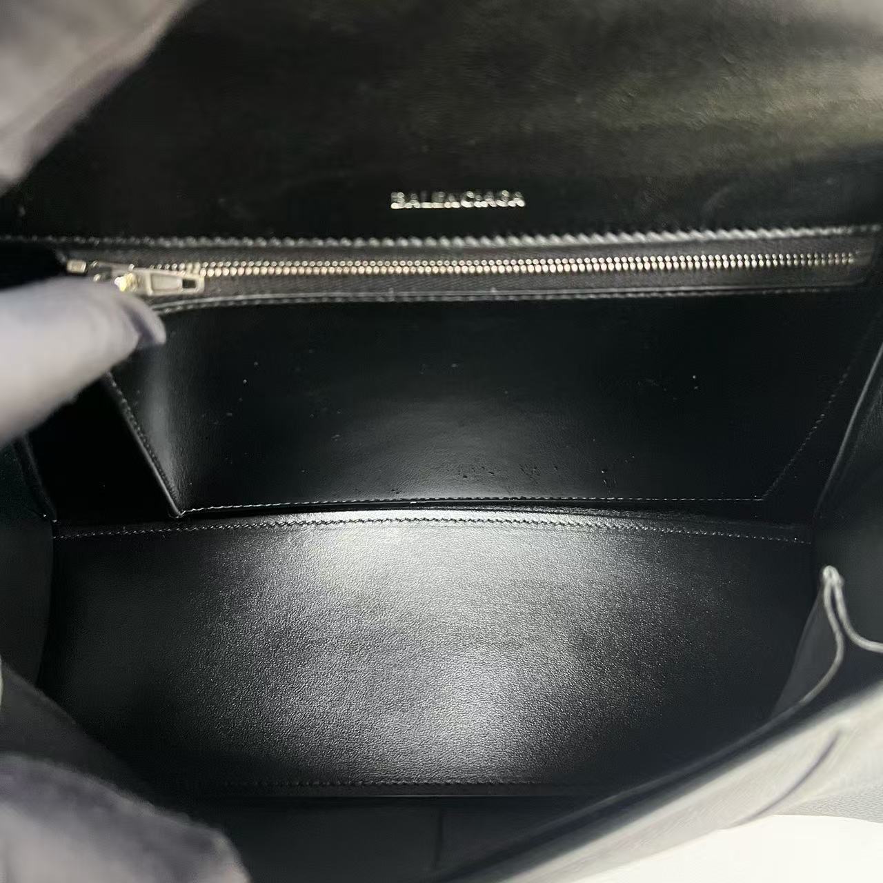 Balenciaga - Hourglass Top Handle Bag - Grained calfskin leather - Black - (Medium)