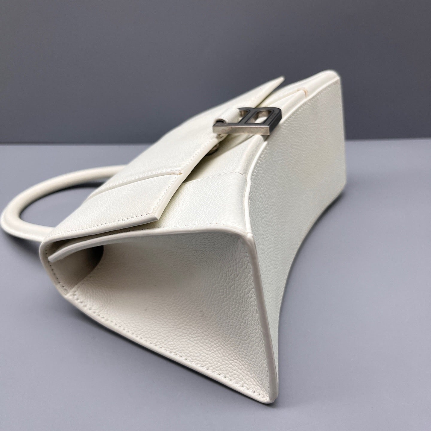 Balenciaga - Hourglass Top Handle Bag - Pebbled leather - White - (Small)