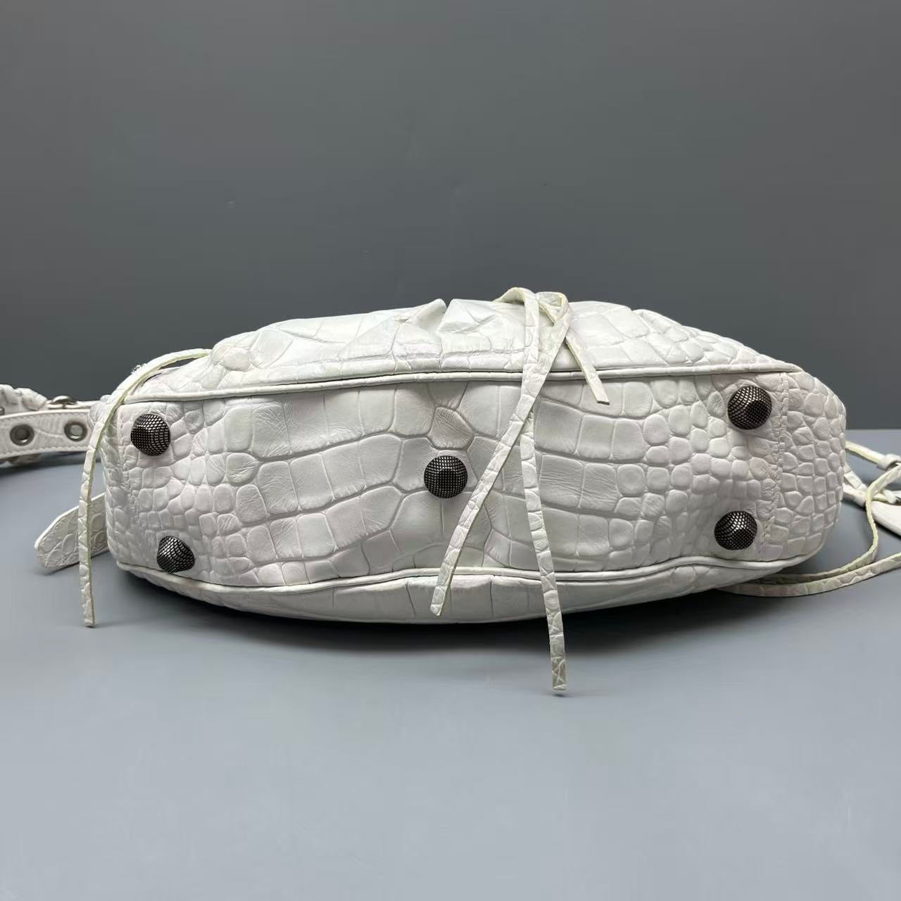 Balenciaga - Le Cagole Studded Crescent Bag - Crocodile-embossed leather - White - (medium)