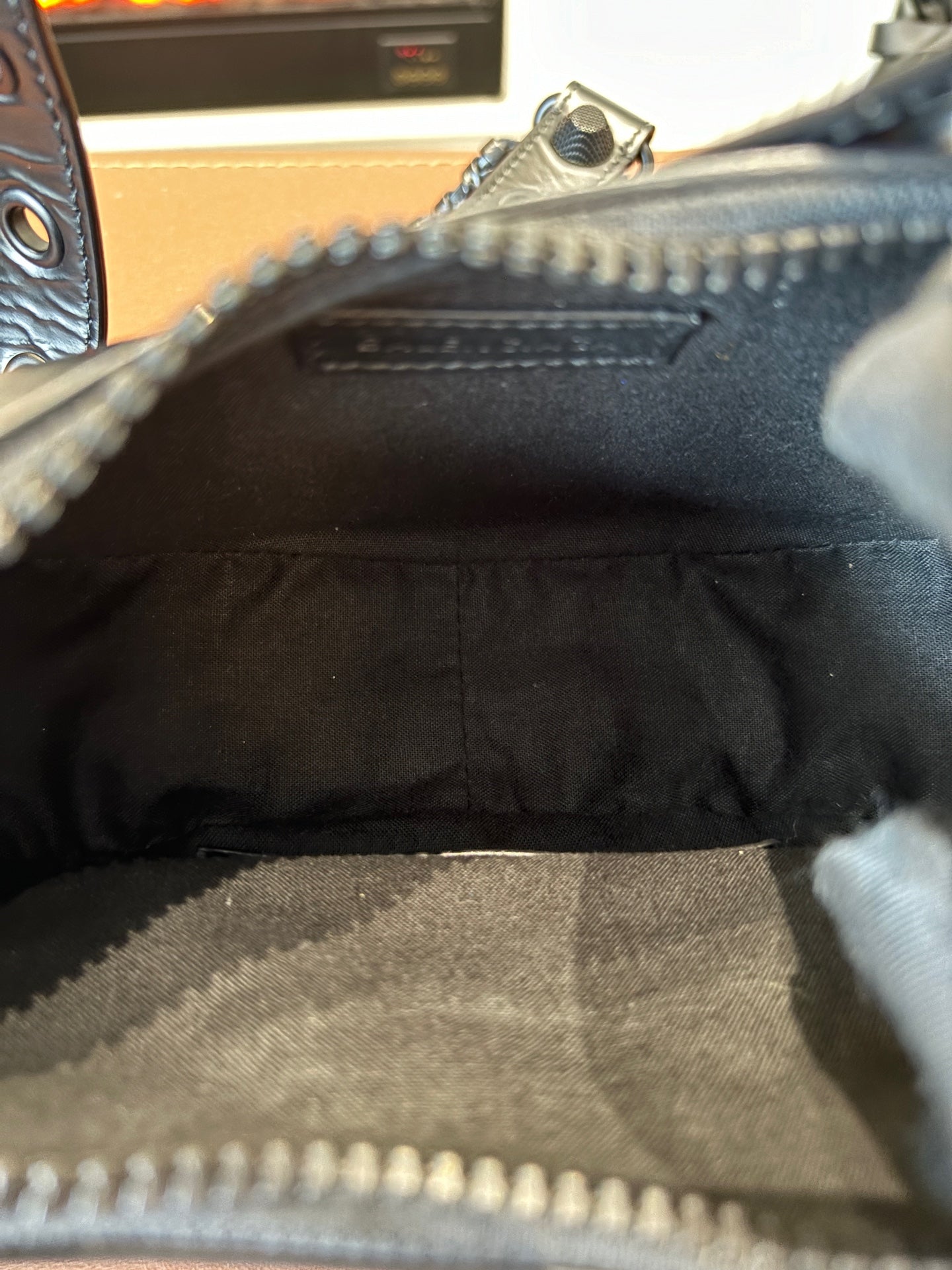 Balenciaga - Le Cagole XS Moon Bag - Leather - Black - (mini)