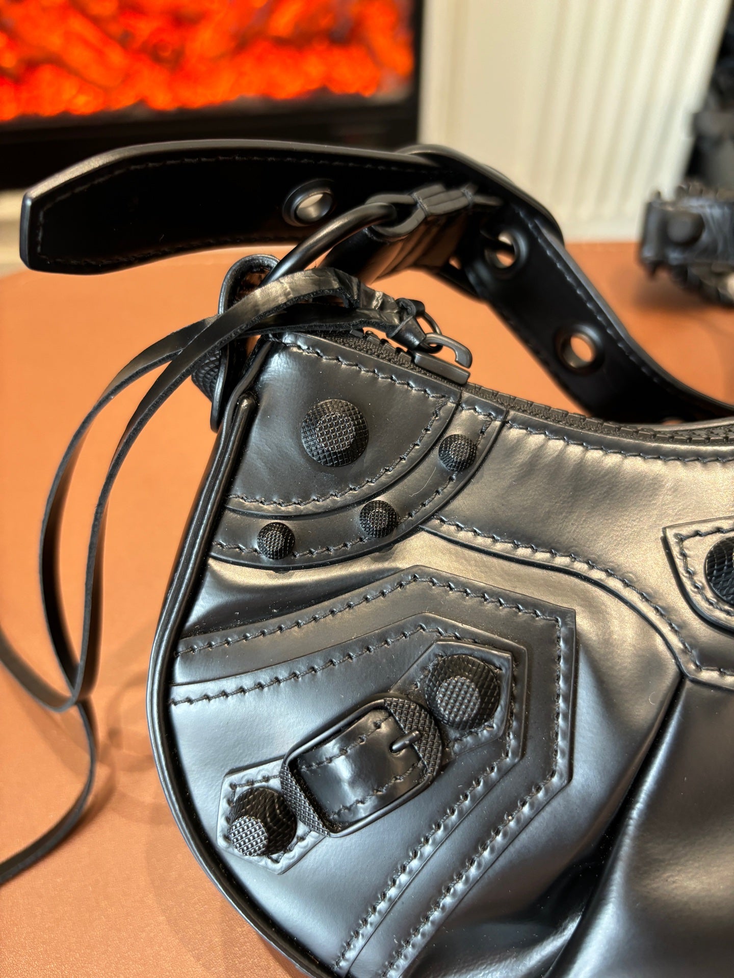 Balenciaga - Le Cagole XS Moon Bag - Leather - Black - (mini)