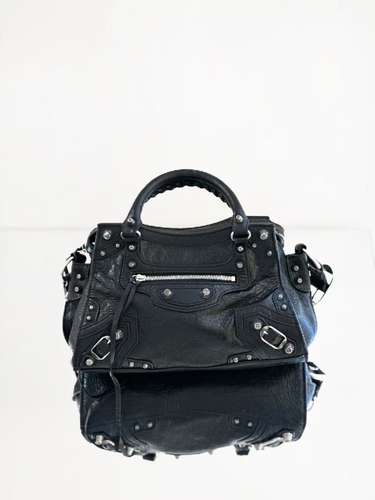 Balenciaga - Neo Cagole City - Distressed lambskin leather - Black - (small)