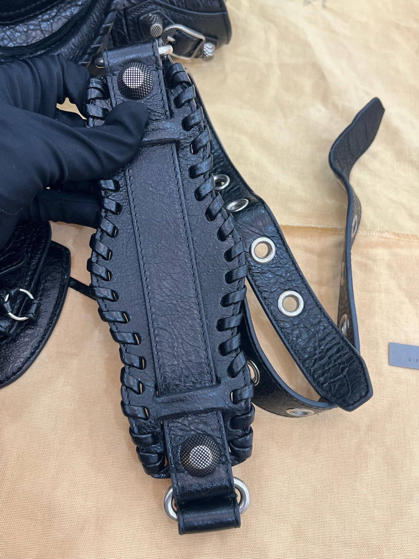 Balenciaga - Neo Cagole - Leather - Black - (Small)