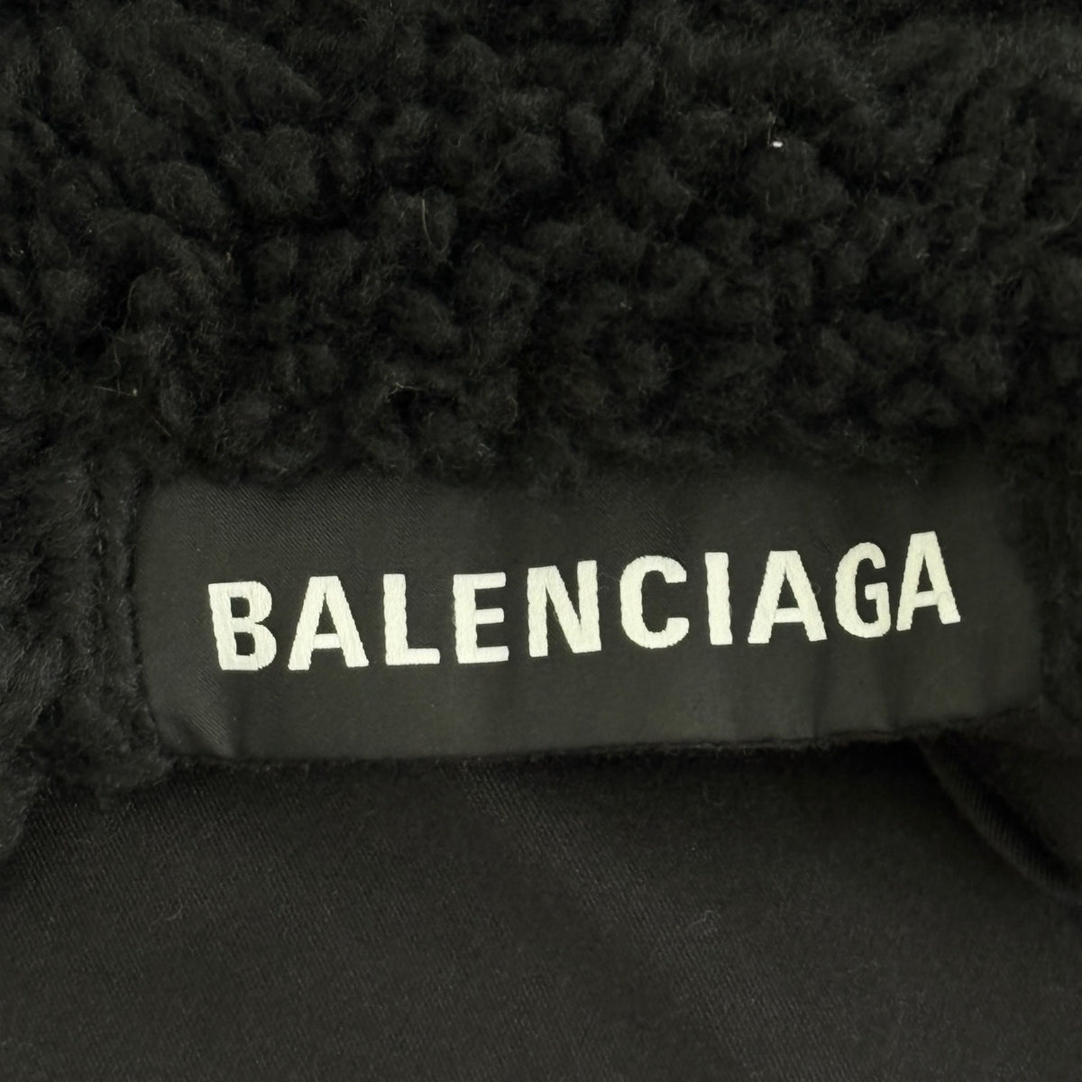 Balenciaga - Other - Faux fur - Black - (2)