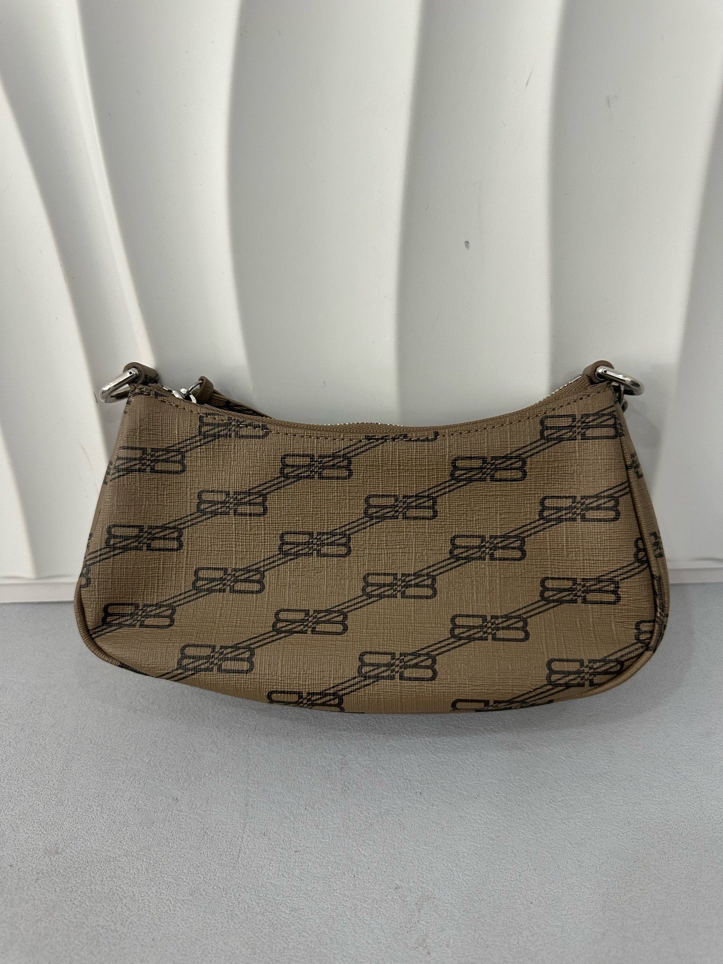 Balenciaga - Other - Leather - Beige - (mini)
