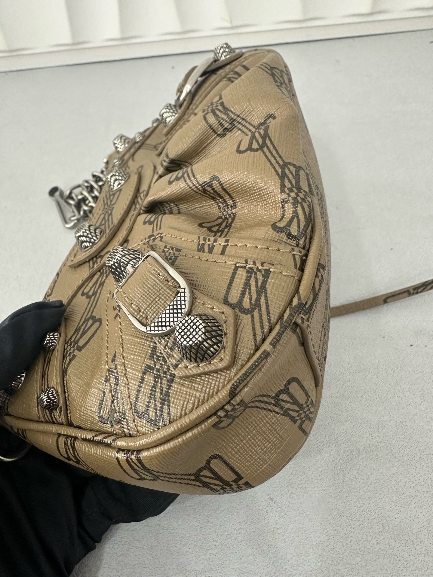 Balenciaga - Other - Leather - Beige - (mini)