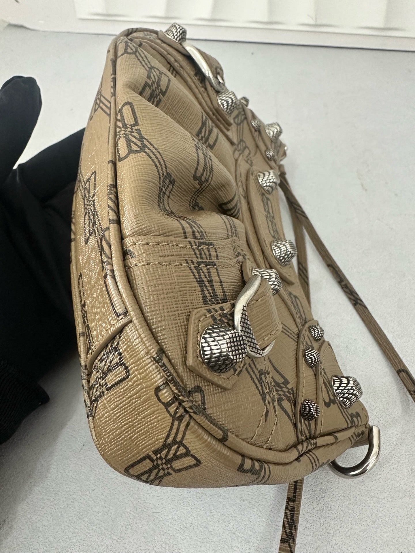 Balenciaga - Other - Leather - Beige - (mini)
