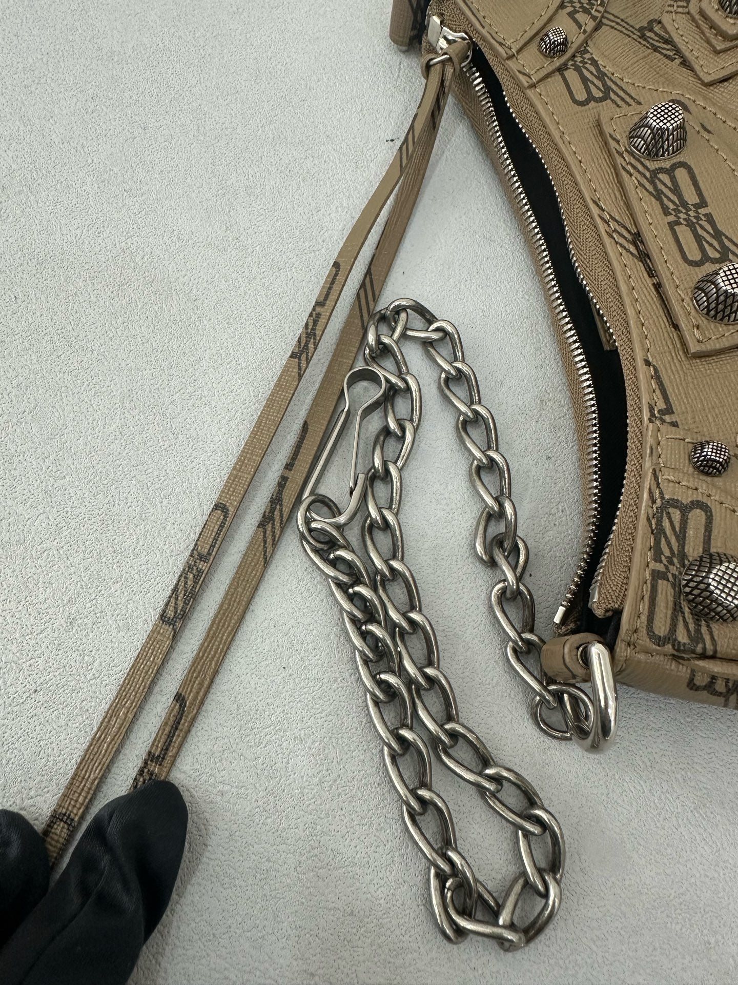 Balenciaga - Other - Leather - Beige - (mini)