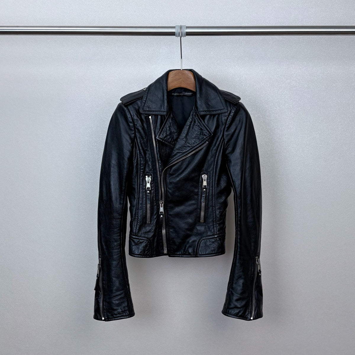 Balenciaga - Other - Leather - Black - (34)
