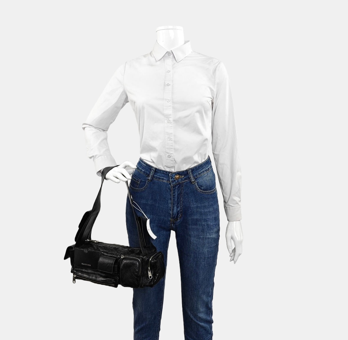 Balenciaga - Other - Leather - Black - (medium)