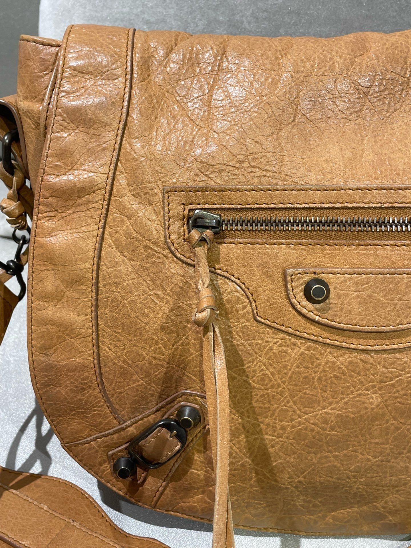Balenciaga - Other - Leather - Camel - (medium)