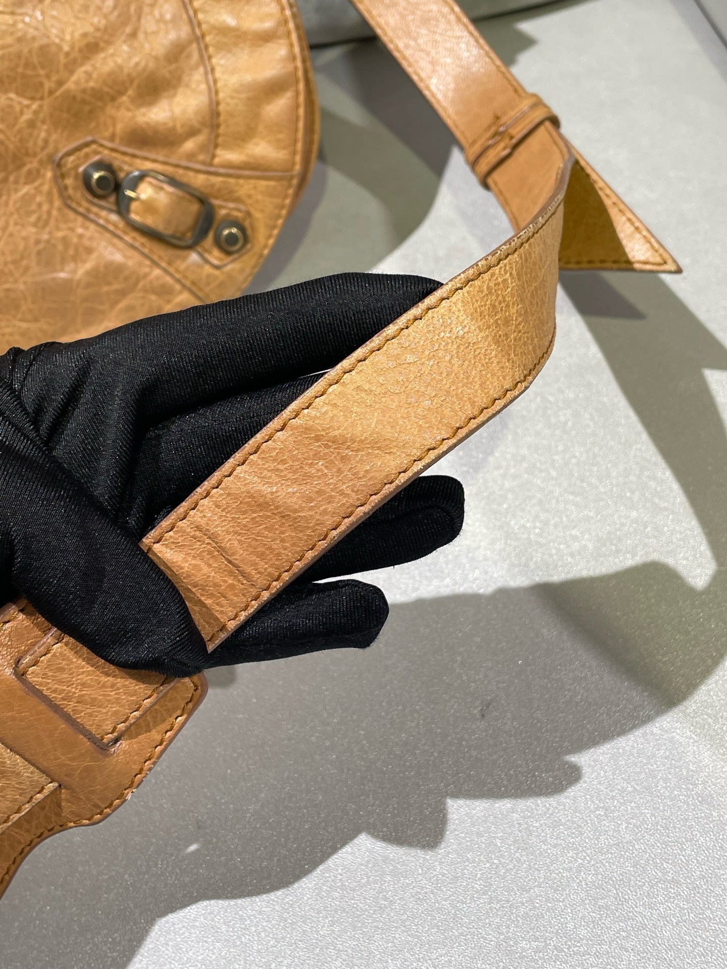 Balenciaga - Other - Leather - Camel - (medium)