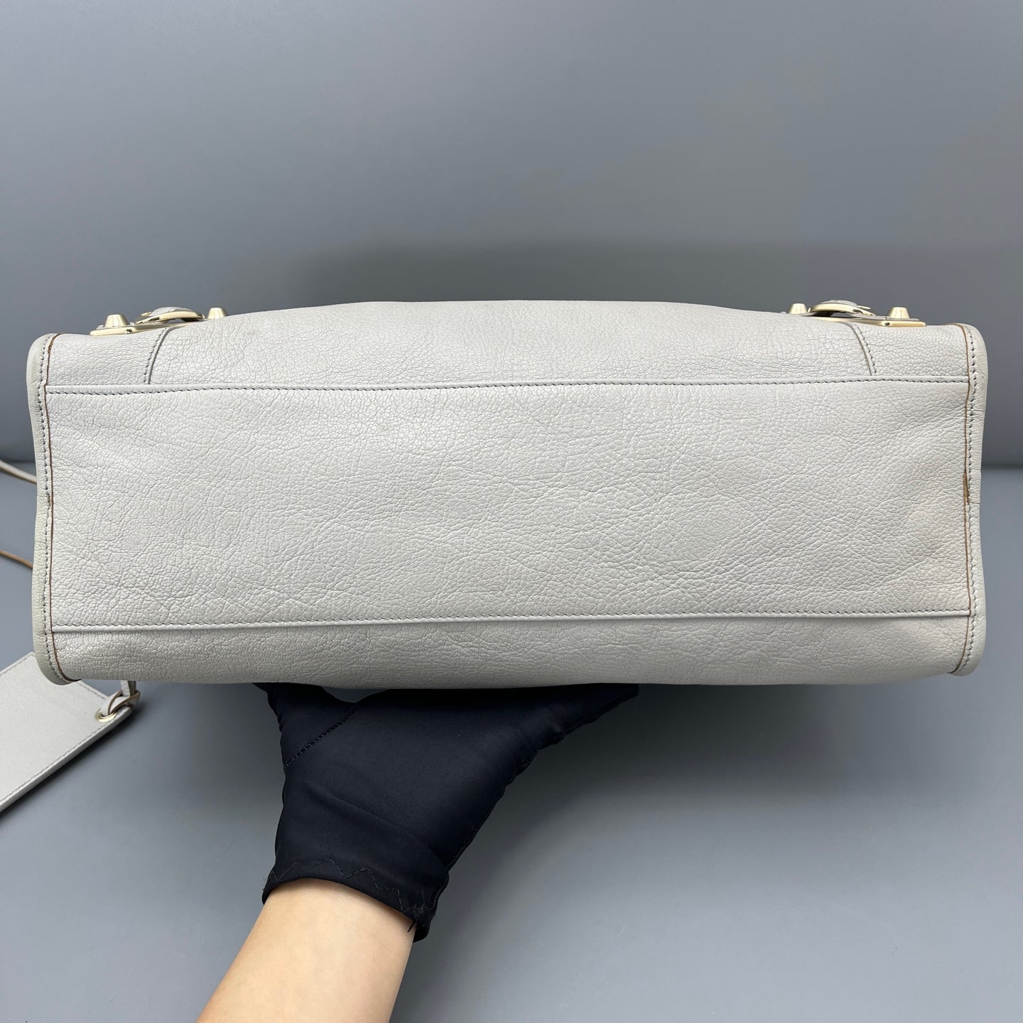 Balenciaga - Other - Leather - Grey - (large)