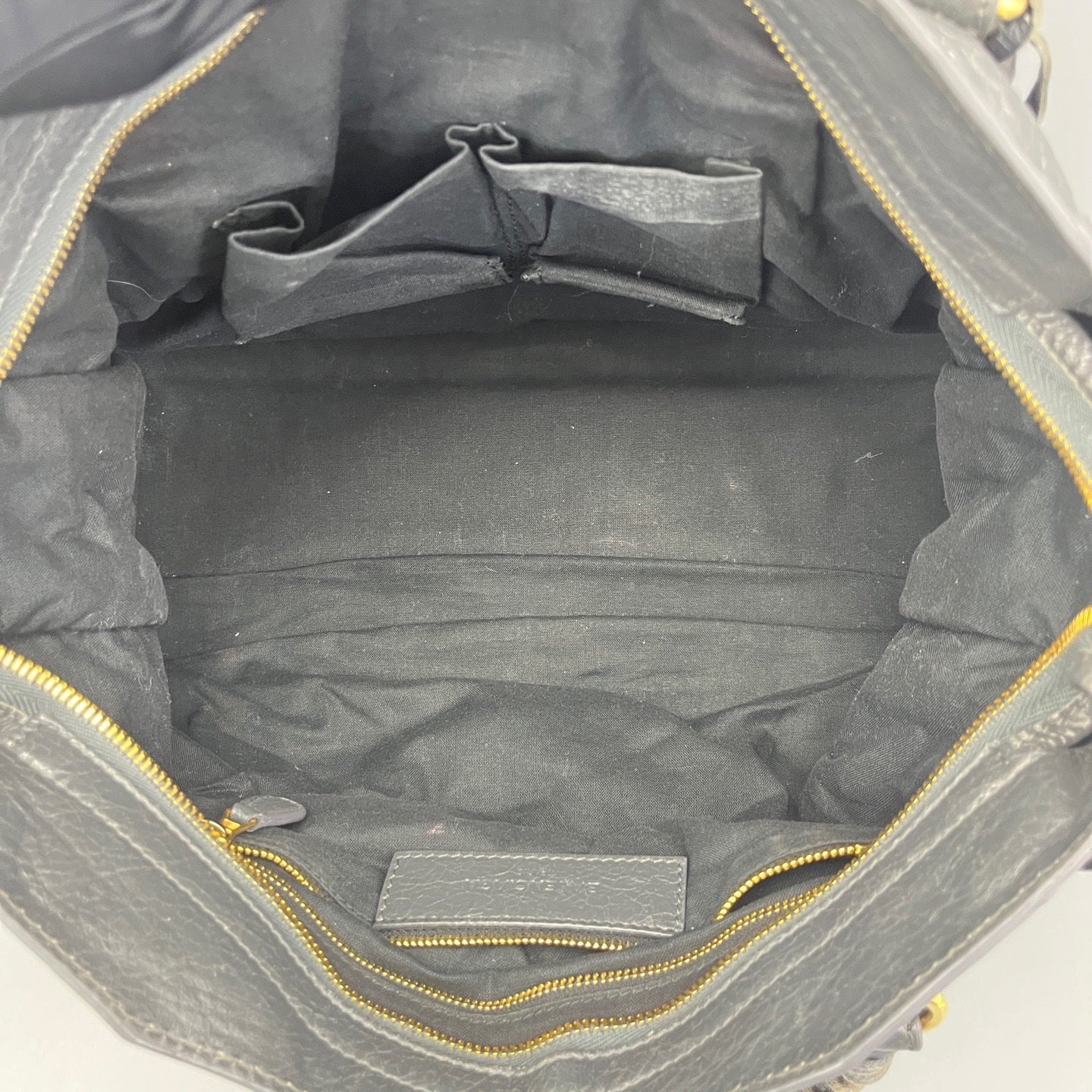 Balenciaga - Other - Leather - Grey - (large)