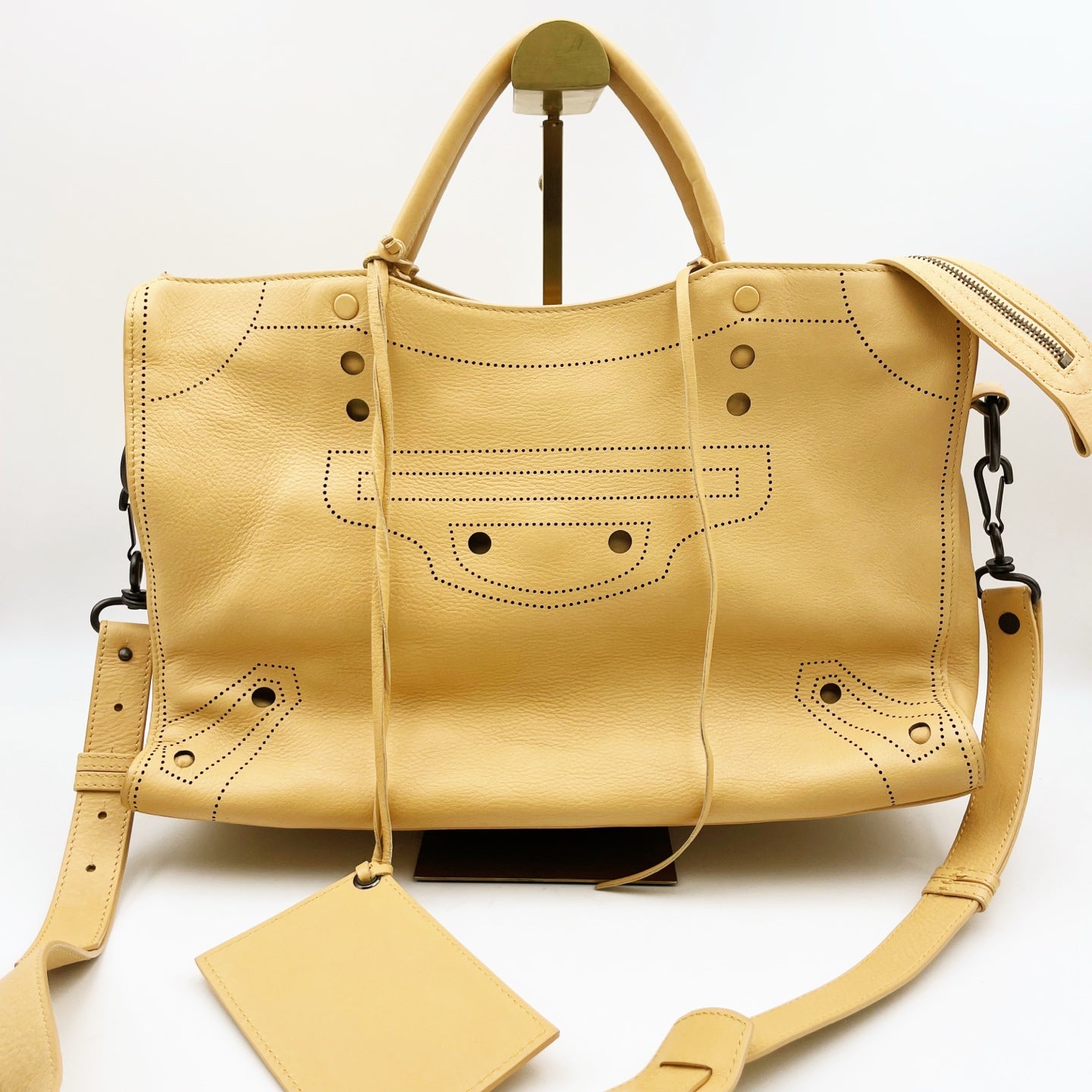 Balenciaga - Other - Leather - Yellow - (large)