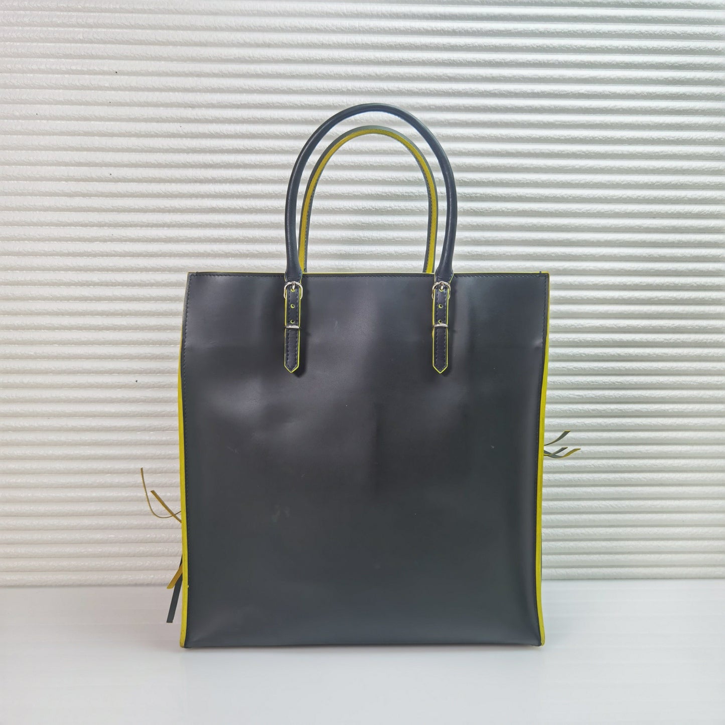 Balenciaga - Papier - Leather - Black - (medium)