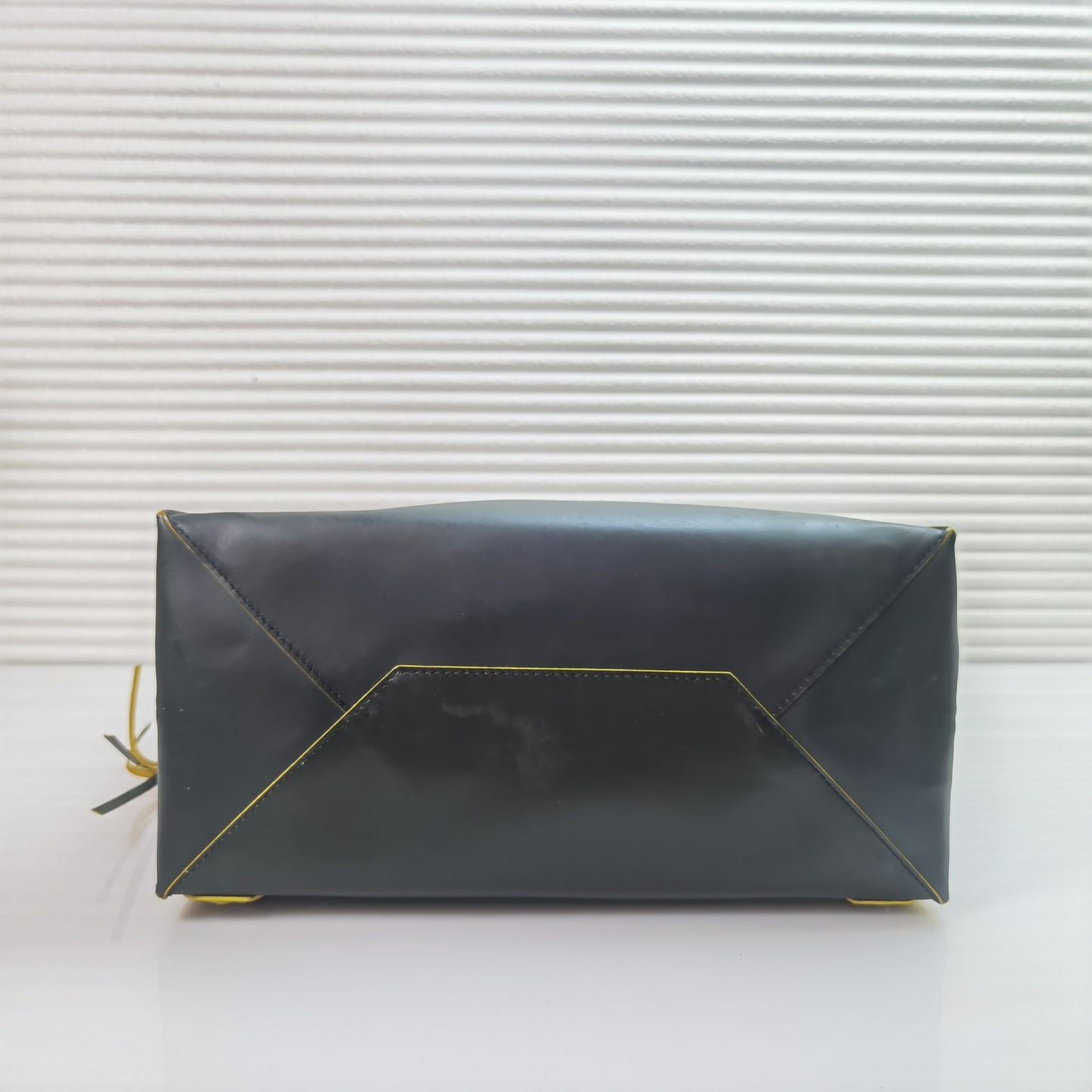 Balenciaga - Papier - Leather - Black - (medium)