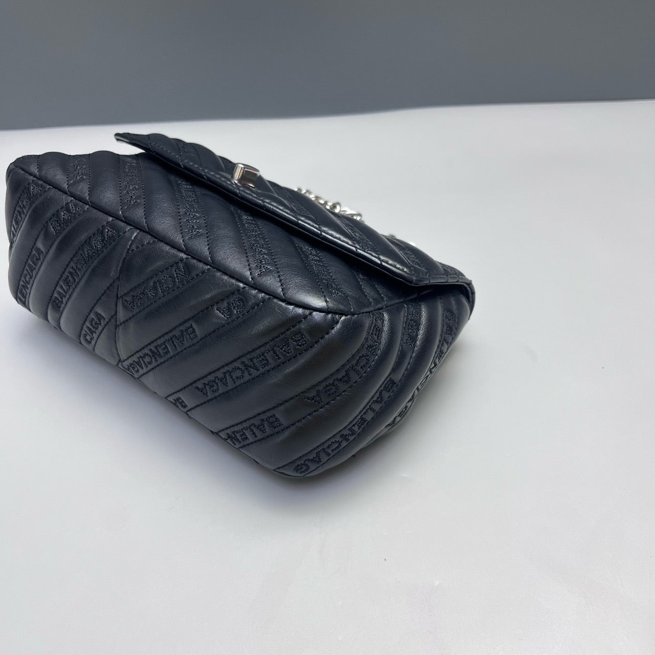 Balenciaga - Quilted Diagonal Logo Chain Shoulder Bag - Cowhide leather - Black - (small)
