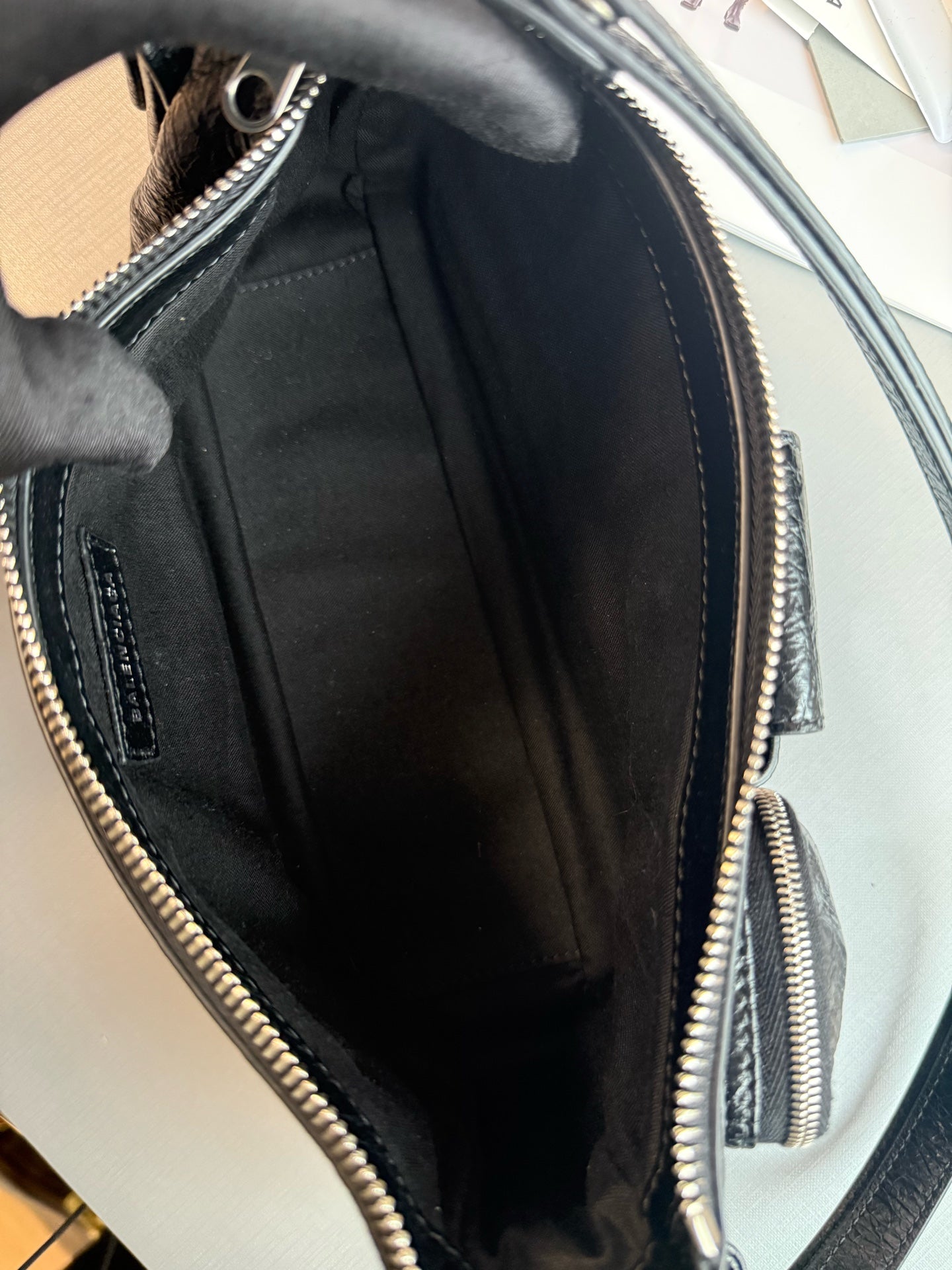 Balenciaga - SUPERBUSY - Leather - Black