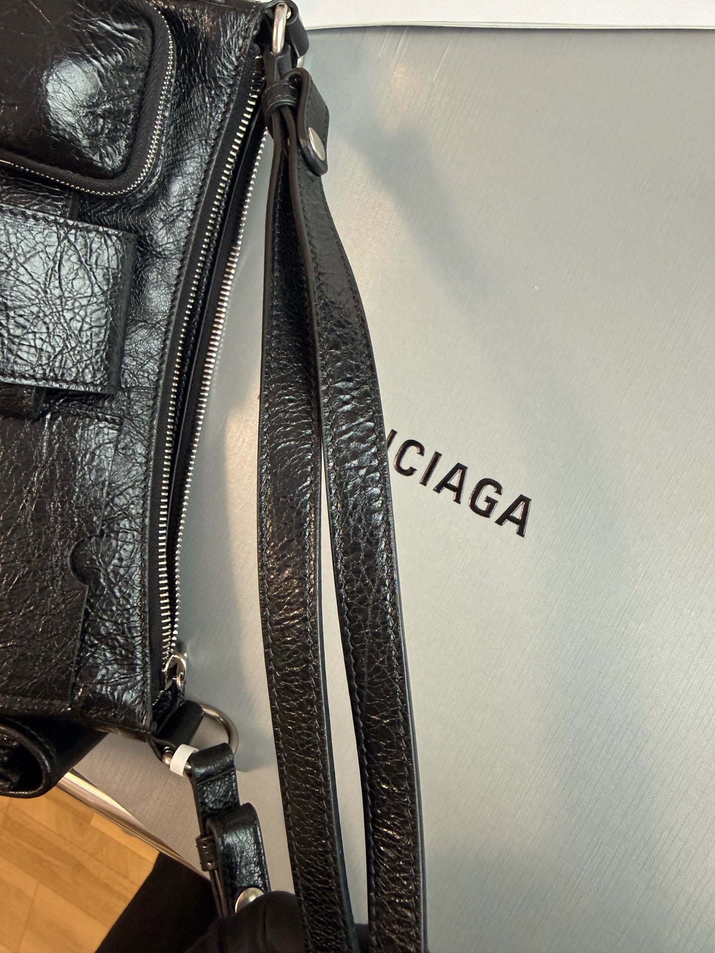 Balenciaga - SUPERBUSY - Leather - Black